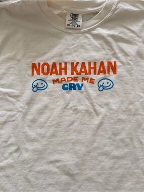 AUTHENTIC - Noah Kahan Comfort Colors "Noah Kahan Made Me Cry” Tee - XL